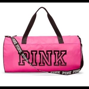 VS Pink duffle and water bottle 💕